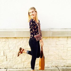 Opened multicolor shirt